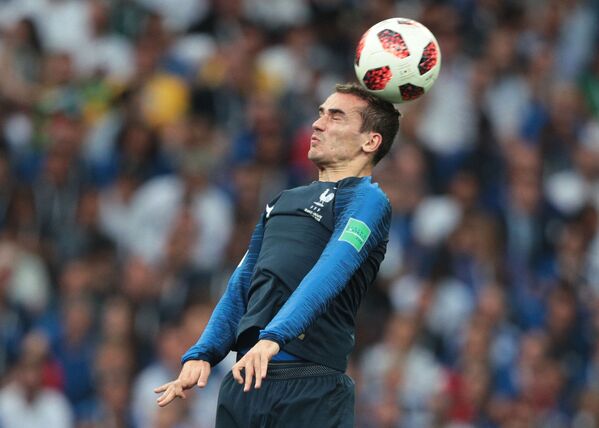 Quả bóng đồng thuộc về tiền vệ người Pháp Antoine Griezmann (bốn bàn trong bảy trận). - Sputnik Việt Nam