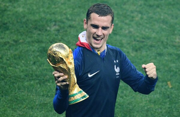 Antoine Griezmann nhận được Chiếc giày bạc. - Sputnik Việt Nam