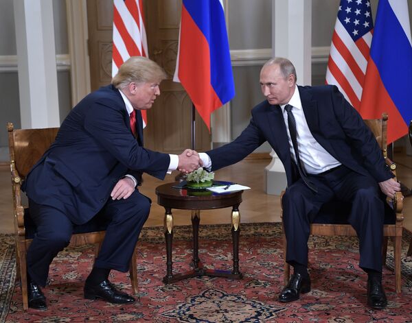 Donald Trump và Vladimir Putin  - Sputnik Việt Nam