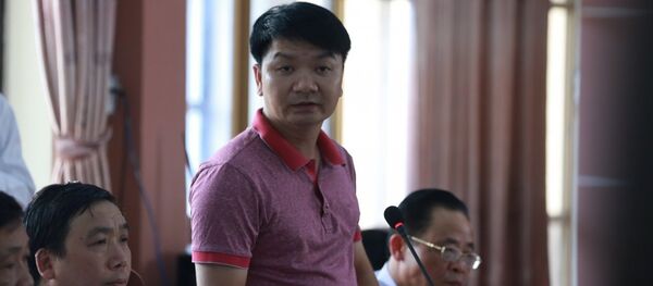 Đại diện Tổ công tác Bộ GD&ĐT cho biết: “Chỉ trong khoảng thời gian hơn 2 giờ đồng hồ, ông Lương đã thao tác toàn bộ dữ liệu, mở khóa niêm phong, rút bài ở các túi sau đó tẩy, xóa và sửa theo đáp án cụ thể…” - Sputnik Việt Nam