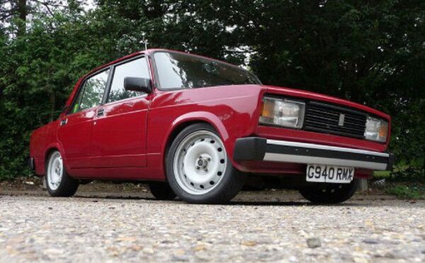 Chiếc xe gắn liền với tỷ phú Phạm Nhật Vượng thời khởi nghiệp Chiếc xe gắn liền với tỷ phú Phạm Nhật Vượng thời khởi nghiệp - Sputnik Việt Nam