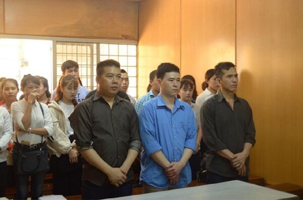 Ba bị cáo tại phiên xử. Ba bị cáo tại phiên xử. - Sputnik Việt Nam
