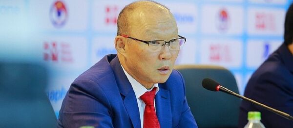 Ông Park Hang-seo, Huấn luyện viên trưởng đội tuyển U23 Việt Nam phát biểu tại buổi lễ. - Sputnik Việt Nam