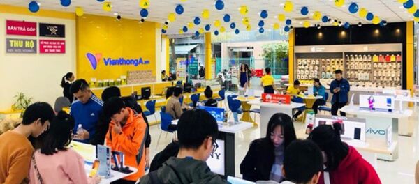 Một cửa hàng Viễn Thông A tại 170 Nguyễn Văn Linh, Đà Nẵng. Một cửa hàng Viễn Thông A tại 170 Nguyễn Văn Linh, Đà Nẵng. - Sputnik Việt Nam