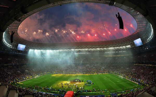 Pháo hoa bế mạc World Cup 2018 - Sputnik Việt Nam