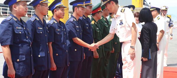 Lễ đón sỹ quan, thủy thủ tàu Huấn luyện Kojima của Lực lượng bảo vệ bờ biển Nhật Bản tại cảng Tiên Sa (Đà Nẵng). - Sputnik Việt Nam