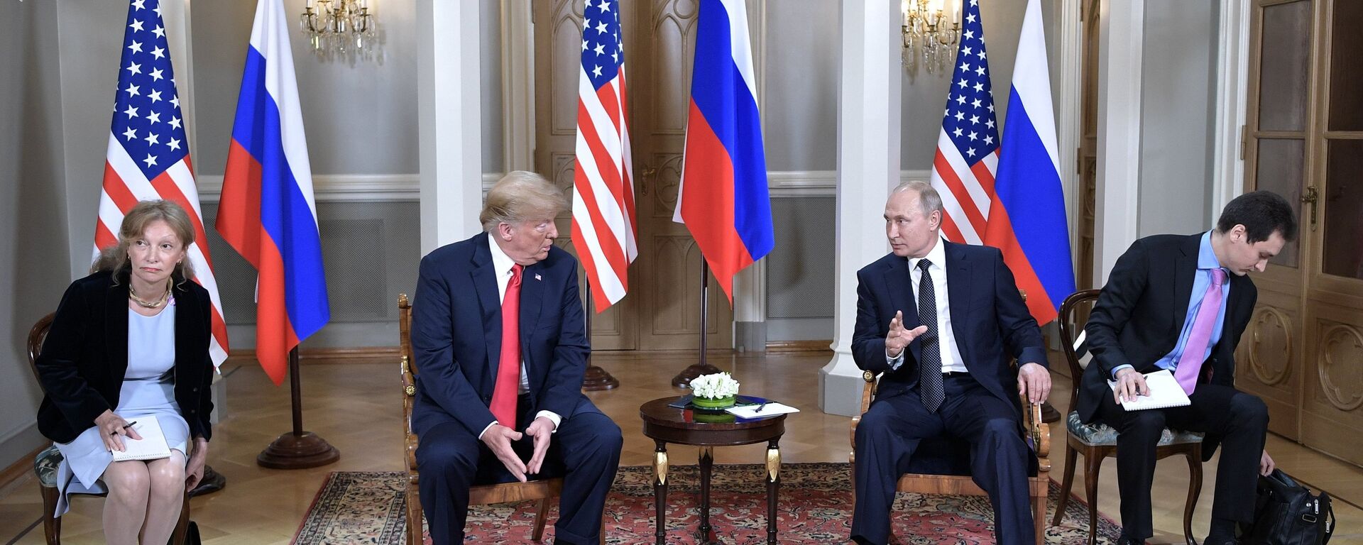 Cuộc gặp gỡ giữa Vladimir Putin và Donald Trump - Sputnik Việt Nam, 1920, 05.10.2023