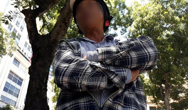 Cò Nam trao đổi với phóng viên. Cò Nam trao đổi với phóng viên. - Sputnik Việt Nam