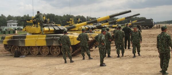 Đội của quân đội Việt Nam chuẩn bị cho  cuộc thi quốc tế Tank Biathlon-2018 - Sputnik Việt Nam