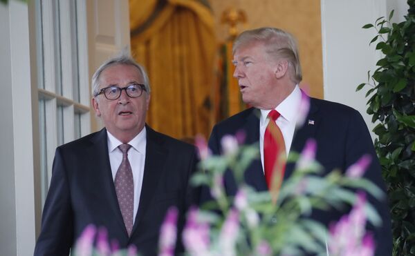 Jean-Claude Juncker và Donald Trump - Sputnik Việt Nam