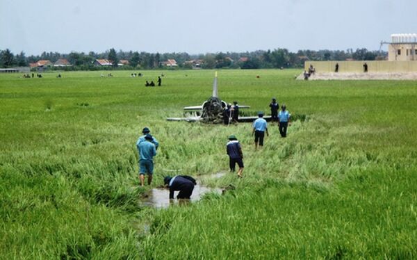 Hiện trường vụ rơi máy bay L39 khi đang bay huấn luyện tại Phú Yên - Sputnik Việt Nam