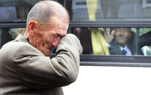 cuộc họp mặt những gia đình bị chia cắt - Sputnik Việt Nam