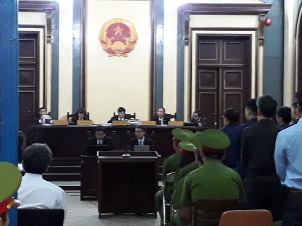 Người Đồng Hành xin trích đăng bản luận tội của đại diện VKS với một số bị cáo - Sputnik Việt Nam