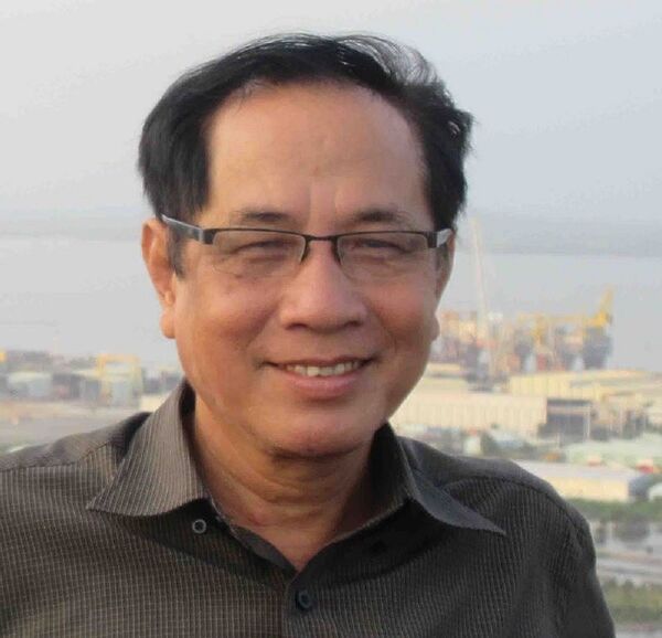 Chuyên gia hàng không Trần Đình Bá thẳng thắn cho rằng, Vietnam Airlines đổ lỗi do thời tiết hạ cánh lệch vị trí theo quy định là ngụy biện - Sputnik Việt Nam