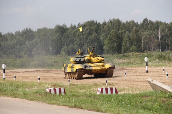 Đội lính tăng Việt Nam trên đường đua Tank Biathlon  - Sputnik Việt Nam
