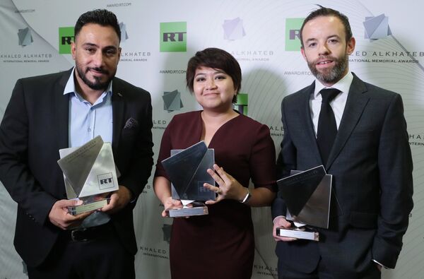 Kênh truyền hình RT nêu tên những người đầu tiên đoạt giải Khaled Alkhateb Memorial Awards - Sputnik Việt Nam