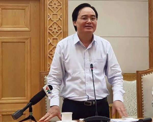 Bộ trưởng Phùng Xuân Nhạ tiếp thu ý kiến và chia sẻ quan điểm Bộ trưởng Phùng Xuân Nhạ tiếp thu ý kiến và chia sẻ quan điểm - Sputnik Việt Nam