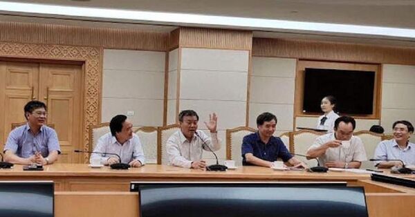 TS. Lê Thống Nhất xin phát biểu. - Sputnik Việt Nam