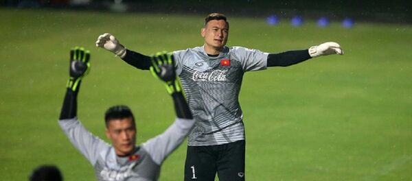 Thủ môn Văn Lâm nhiều khả năng sẽ bắt chính tối nay - Sputnik Việt Nam