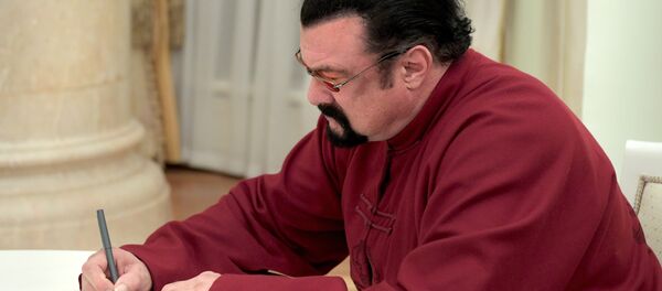 Steven Seagal - Sputnik Việt Nam