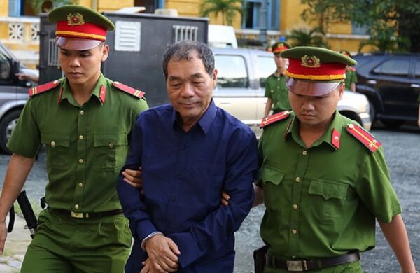 Trong các ngày xét xử, Trầm Bê luôn mong HĐXX xem xét hành vi của ông vì ông không cố tình sai phạm.  - Sputnik Việt Nam