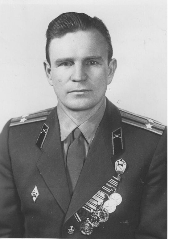 Ông Anatoly Pozdeev trong những năm phục vụ tại Việt Nam - Sputnik Việt Nam