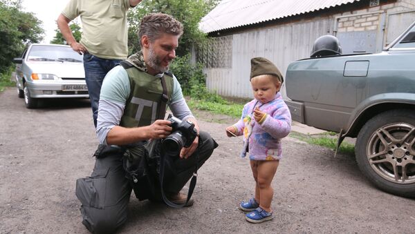 Andrei Stenin tại Donbass - Sputnik Việt Nam