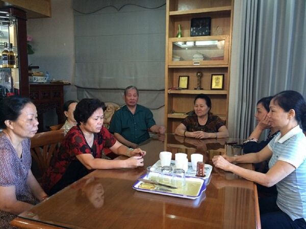 Bà Mai Thị Khánh và những cán bộ, lao động Công ty cổ phần Hữu Nghị rất mong sự việc sẽ được Thủ tướng Chính phủ chỉ đạo giải quyết, không rơi vào tình trạng im lặng như bấy lâu nay - Sputnik Việt Nam