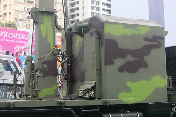 Tháp anten sử dụng cơ cấu nâng hạ thủy lực tiến tiến, giúp triển khai và thu hồi nhanh chóng Tháp anten sử dụng cơ cấu nâng hạ thủy lực tiến tiến, giúp triển khai và thu hồi nhanh chóng - Sputnik Việt Nam