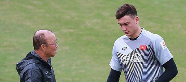 HLV Park Hang Seo và thủ thành Đặng Văn Lâm - Sputnik Việt Nam