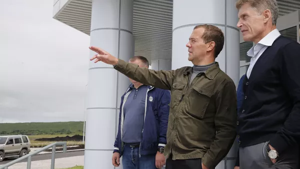 Thủ tướng Nga Dmitry Medvedev thăm đảo Iturup thuộc dãy đảo Kuril - Sputnik Việt Nam