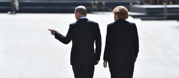 Vladimir Putin và Angela Merkel - Sputnik Việt Nam