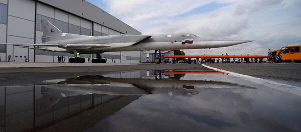 Lễ ra mắt (thử nghiệm mặt đất và bay thử) chiếc Tu-22M3M nâng cấp đầu tiên ở Kazan Lễ ra mắt (thử nghiệm mặt đất và bay thử) chiếc Tu-22M3M nâng cấp đầu tiên ở Kazan - Sputnik Việt Nam