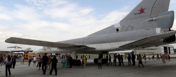 Lễ ra mắt (thử nghiệm mặt đất và bay thử) chiếc Tu-22M3M nâng cấp đầu tiên ở Kazan Lễ ra mắt (thử nghiệm mặt đất và bay thử) chiếc Tu-22M3M nâng cấp đầu tiên ở Kazan - Sputnik Việt Nam