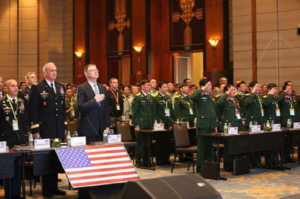 Thượng tướng Phan Văn Giang, Tổng Tham mưu trưởng QĐND Việt Nam, Thứ trưởng Bộ Quốc phòng, phát biểu khai mạc hội thảo - Sputnik Việt Nam