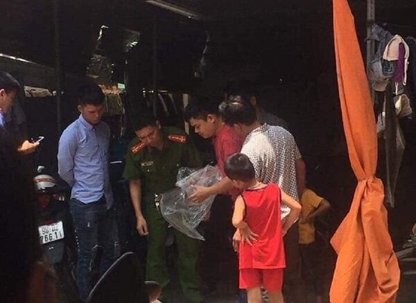 Cơ quan chức năng đang khám nghiệm hiện trường - Sputnik Việt Nam