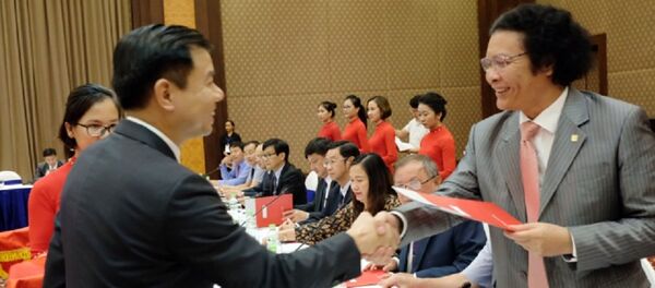 Trong khuôn khổ lễ ký kết thỏa thuận hợp tác với các trường đại học khoa học - công nghệ Việt Nam vào ngày 21/8, Tập đoàn Vingroup đã chính thức ra mắt Công ty Phát triển Công nghệ VinTech, Viện Nghiên cứu Dữ liệu lớn, Viện Nghiên cứu Công nghệ cao và Quỹ Hỗ trợ Nghiên cứu Khoa học - Công nghệ Ứng dụng. Trong khuôn khổ lễ ký kết thỏa thuận hợp tác với các trường đại học khoa học - công nghệ Việt Nam vào ngày 21/8, Tập đoàn Vingroup đã chính thức ra mắt Công ty Phát triển Công nghệ VinTech, Viện Nghiên cứu Dữ liệu lớn, Viện Nghiên cứu Công nghệ cao và Quỹ Hỗ trợ Nghiên cứu Khoa học - Công nghệ Ứng dụng. - Sputnik Việt Nam