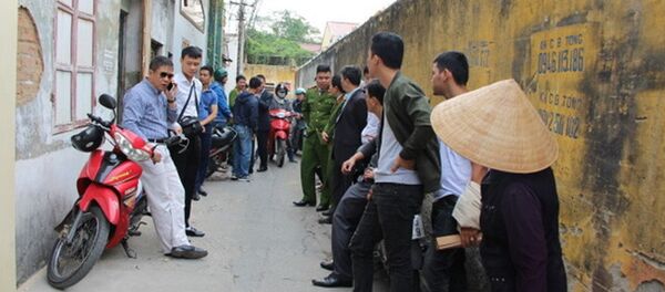 Công an bắt các đối tượng tại phường Trần Tất Văn Công an bắt các đối tượng tại phường Trần Tất Văn - Sputnik Việt Nam