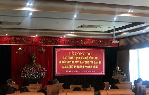 Giám đốc Công an TP Đà Nẵng, Đại tá Lê Văn Tam phát biểu về bộ máy của công an TP. Giám đốc Công an TP Đà Nẵng, Đại tá Lê Văn Tam phát biểu về bộ máy của công an TP. - Sputnik Việt Nam