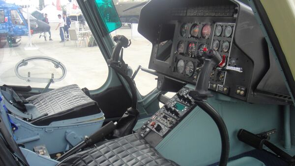 Buồng lái trực thăng Ka-226 - Sputnik Việt Nam