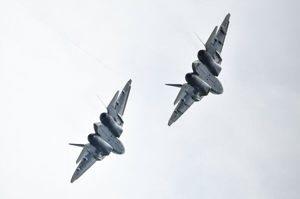 Hai máy bay chiến đấu thế hệ thứ năm Su-57 Hai máy bay chiến đấu thế hệ thứ năm Su-57 - Sputnik Việt Nam