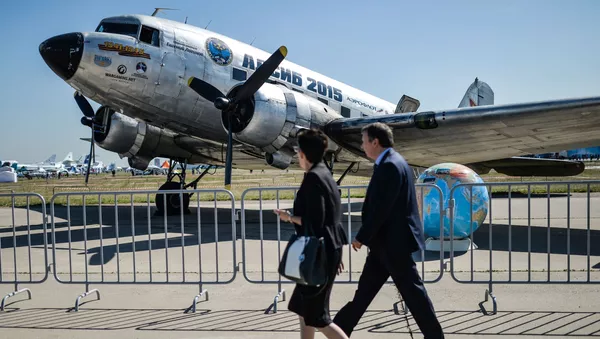 Máy bay Duglas DC-3 tại MAKS-2015 - Sputnik Việt Nam