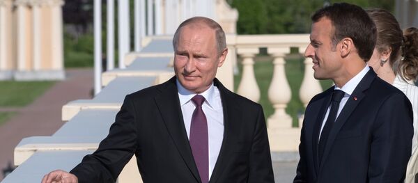 Vladimir Putin và Emmanuel Macron Vladimir Putin và Emmanuel Macron - Sputnik Việt Nam