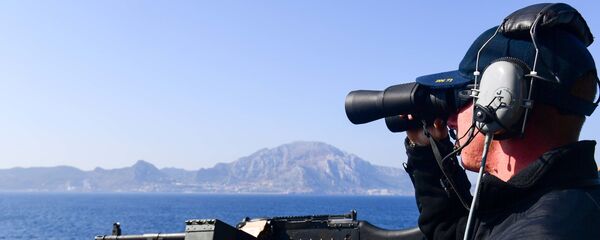 Quân nhân Hoa Kỳ tại tàu chiến USS Ross  - Sputnik Việt Nam