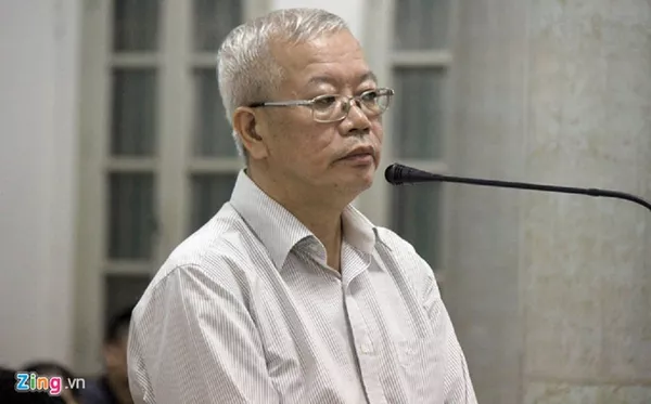 Bị cáo Trần Trung Chí Hiếu tại phiên tòa sơ thẩm. Bị cáo Trần Trung Chí Hiếu tại phiên tòa sơ thẩm. - Sputnik Việt Nam
