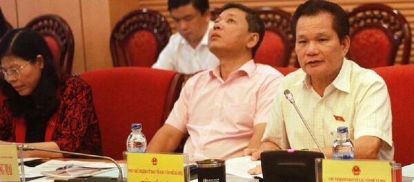 Các đại biểu nêu quan điểm về dự luật phòng chống tác hại rượu bia Các đại biểu nêu quan điểm về dự luật phòng chống tác hại rượu bia - Sputnik Việt Nam