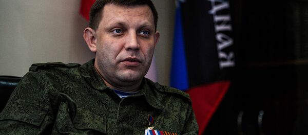 Alexander Zakharchenko, head of the self-proclaimed Donetsk People's Republic (DNR), speaks during an interview at his office in the eastern Ukrainian city of Donetsk on April 8, 2015 - Sputnik Việt Nam