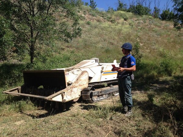 Công binh Nga dọn sạch bom mìn NATO tại Serbia theo chương trình Cuprija 2 - Sputnik Việt Nam