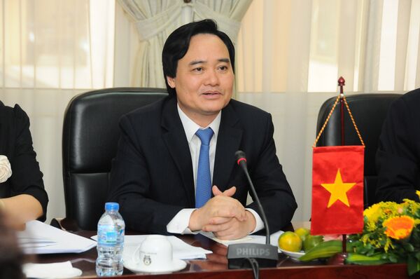 Bộ trưởng Phùng Xuân Nhạ - Sputnik Việt Nam