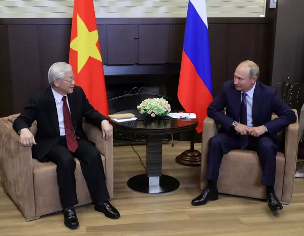 Ngày 6 tháng Chín năm 2018. Tổng bí thư Đảng Cộng sản Việt Nam Nguyễn Phú Trọng và Tổng thống Nga Vladimir Putin trong cuộc họp tại Sochi. Ngày 6 tháng Chín năm 2018. Tổng bí thư Đảng Cộng sản Việt Nam Nguyễn Phú Trọng và Tổng thống Nga Vladimir Putin trong cuộc họp tại Sochi. - Sputnik Việt Nam